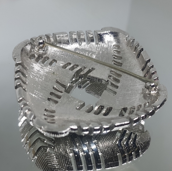 Monet Brooch - Picture 2 of 2